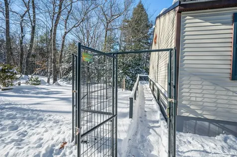 8 Ross Farm Road Albany NH 03818