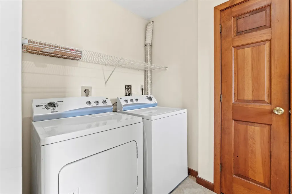 33 River Front Drive Manchester NH 03102