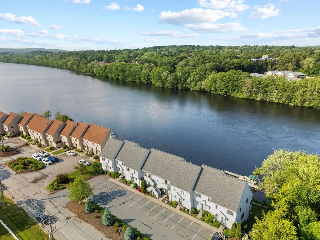 33 River Front Drive Manchester NH 03102