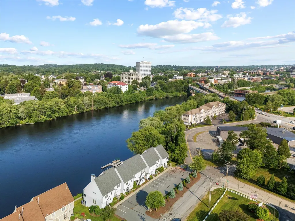 33 River Front Drive Manchester NH 03102