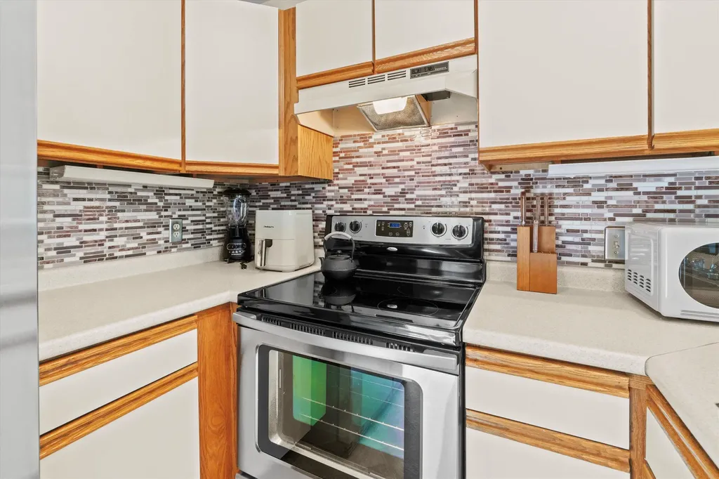 33 River Front Drive Manchester NH 03102