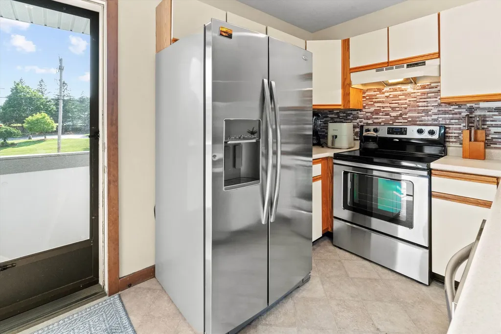 33 River Front Drive Manchester NH 03102