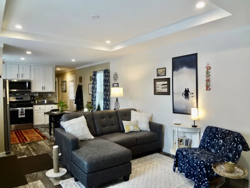 344 Old Lakeshore Road Gilford NH 03249