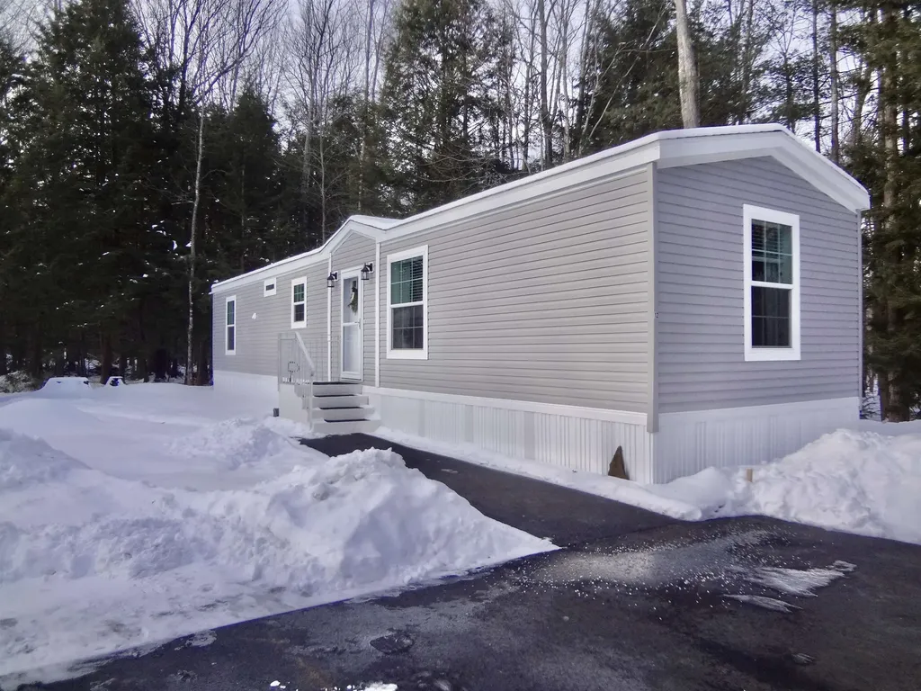 344 Old Lakeshore Road Gilford NH 03249