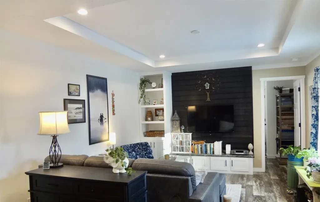 344 Old Lakeshore Road Gilford NH 03249