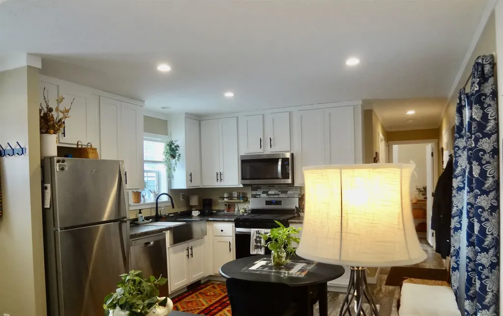 344 Old Lakeshore Road Gilford NH 03249