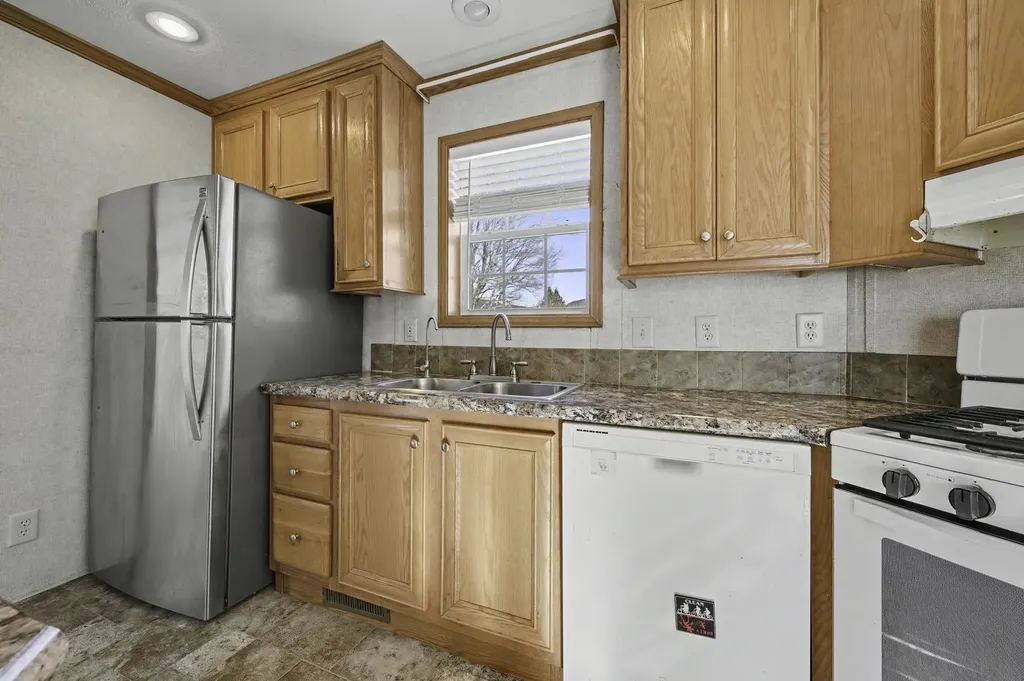 86 Nh Route 4a Lebanon NH 03766