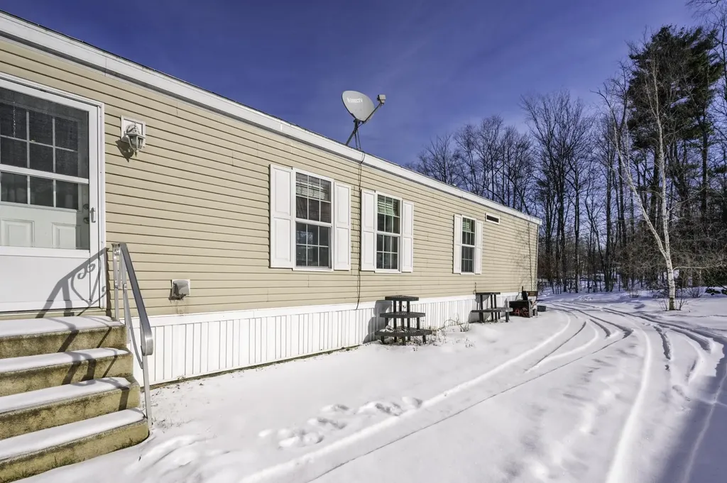 86 Nh Route 4a Lebanon NH 03766