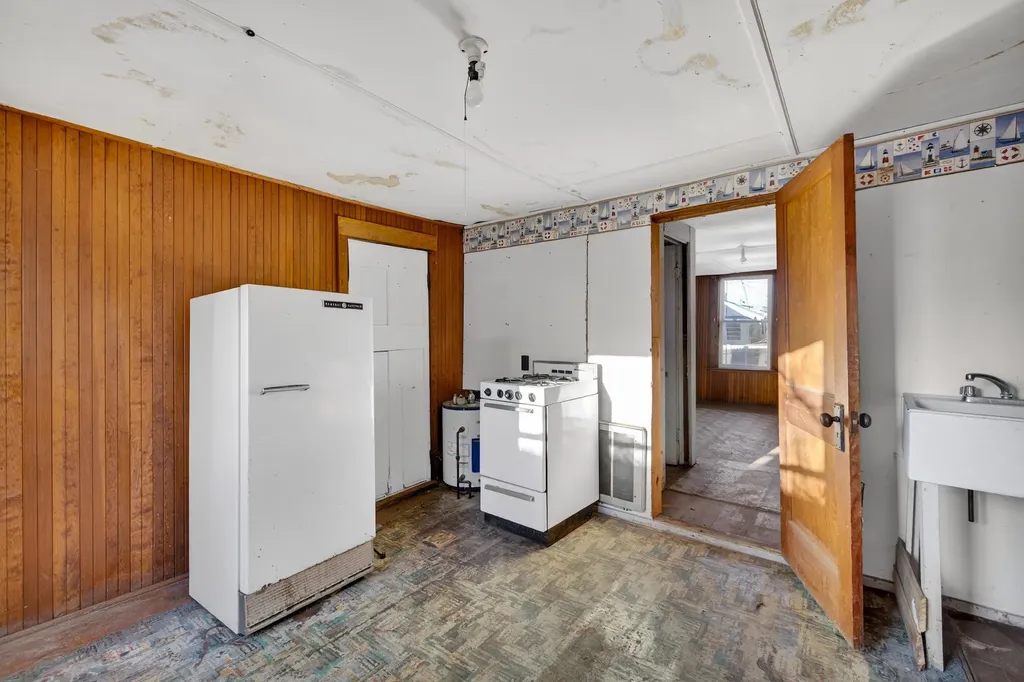 27 Kentville Terrace Hampton NH 03842