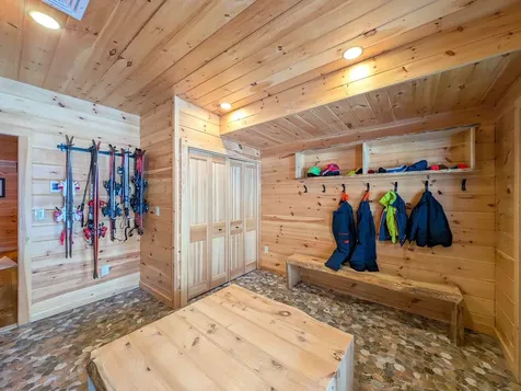 137 South Peak Road Lincoln NH 03251