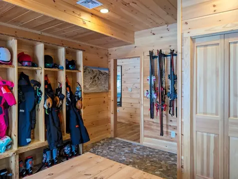 137 South Peak Road Lincoln NH 03251