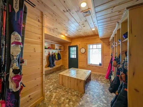 137 South Peak Road Lincoln NH 03251