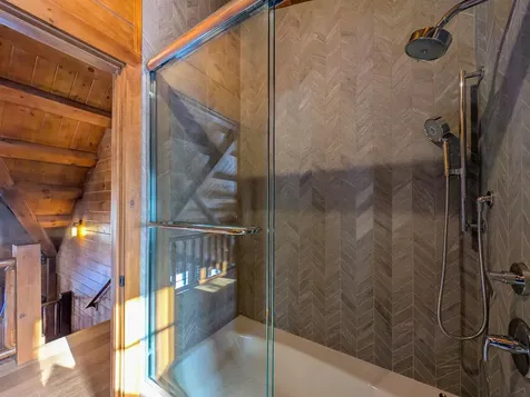 137 South Peak Road Lincoln NH 03251