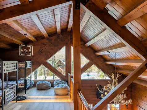 137 South Peak Road Lincoln NH 03251