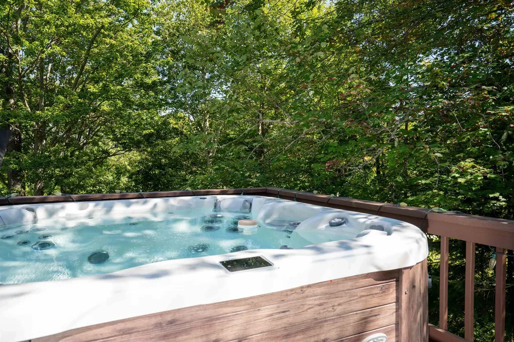 13 Betty Johnson Lane Winhall VT 05340