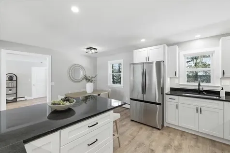 8 Park Drive Bedford NH 03110