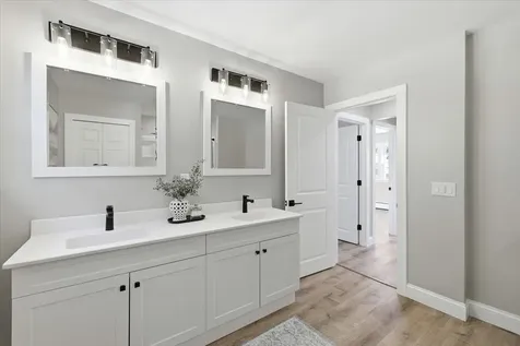 8 Park Drive Bedford NH 03110