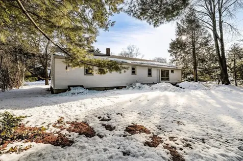 8 Park Drive Bedford NH 03110