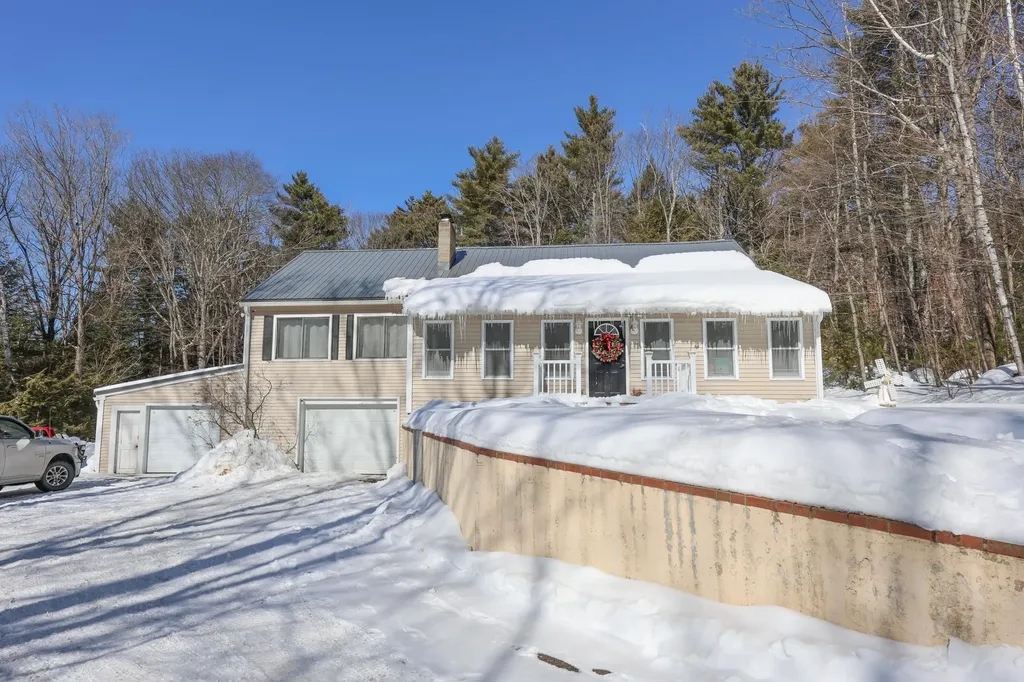 22 Abijah Bridge Road Weare NH 03281