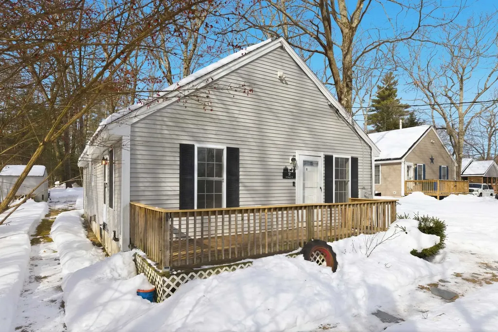 2 Oak Court Northwood NH 03261