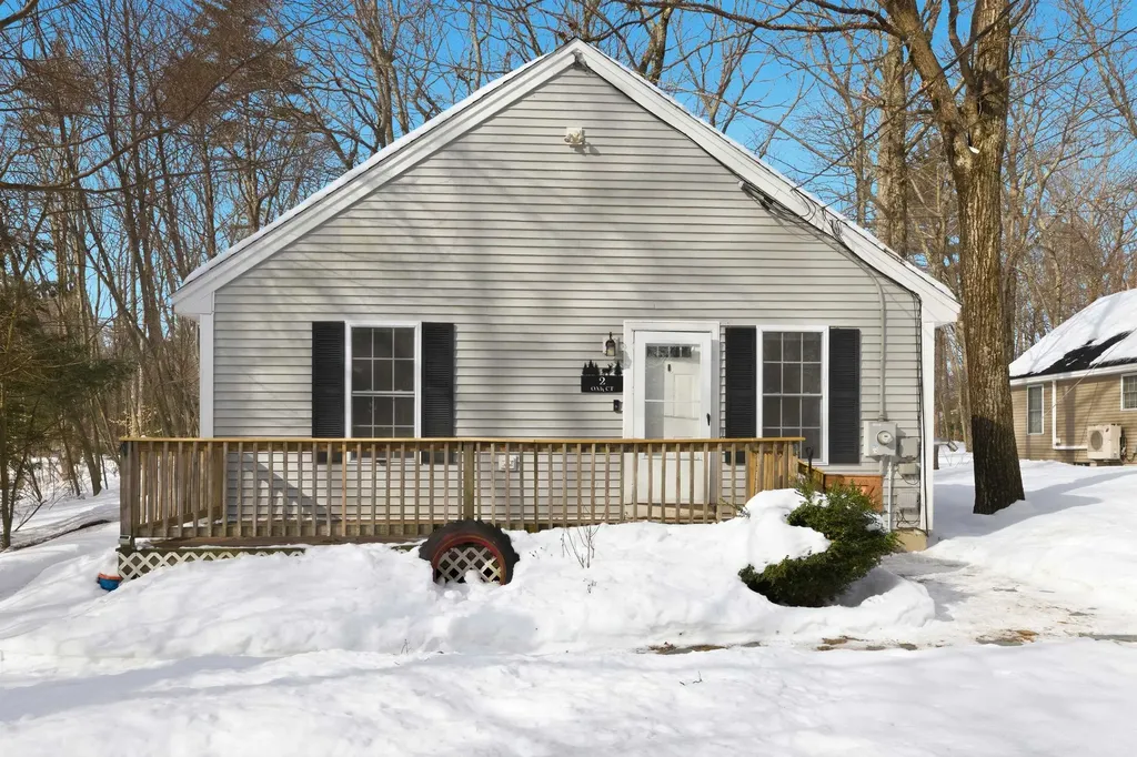 2 Oak Court Northwood NH 03261