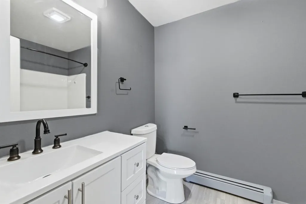 2 Oak Court Northwood NH 03261