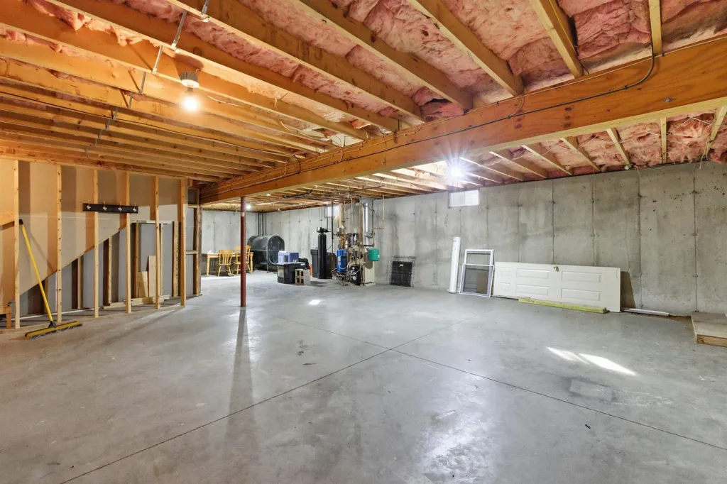 2 Oak Court Northwood NH 03261