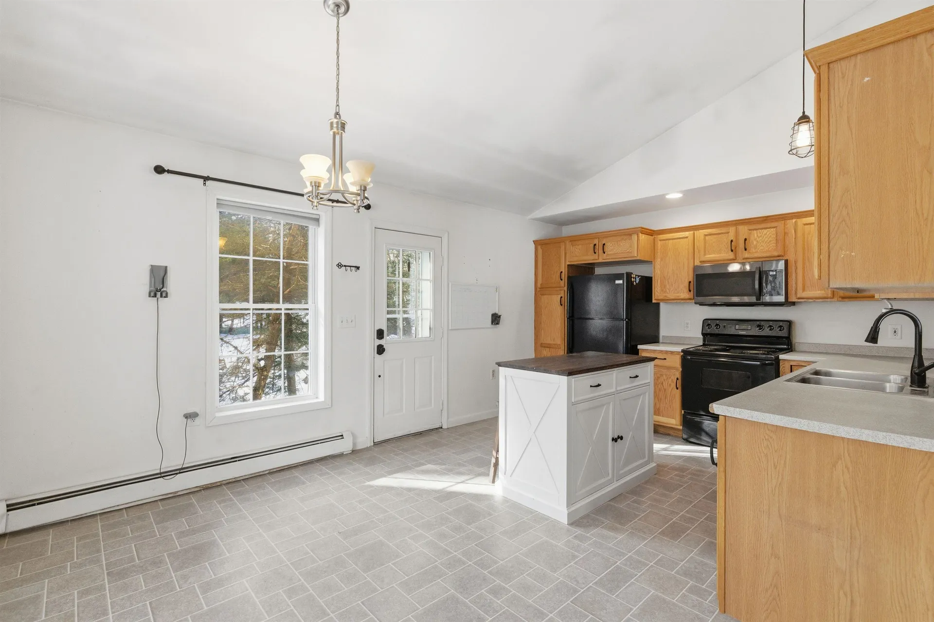 2 Oak Court Northwood NH 03261