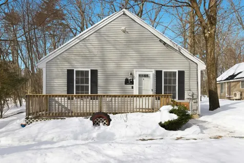 2 Oak Court Northwood NH 03261