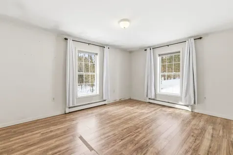 2 Oak Court Northwood NH 03261