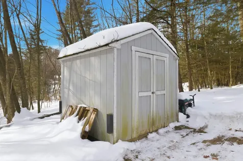 2 Oak Court Northwood NH 03261