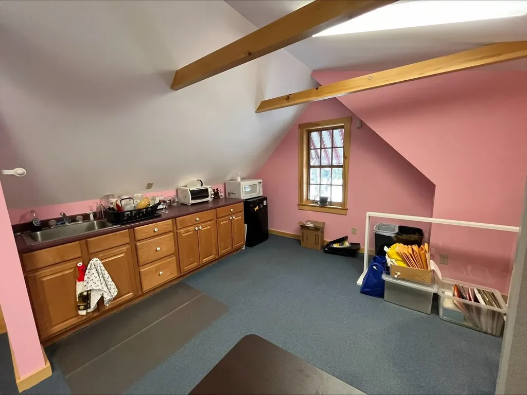 290 East Side Road Conway NH 03818