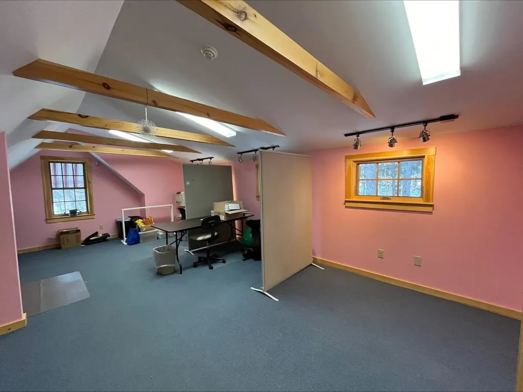 290 East Side Road Conway NH 03818