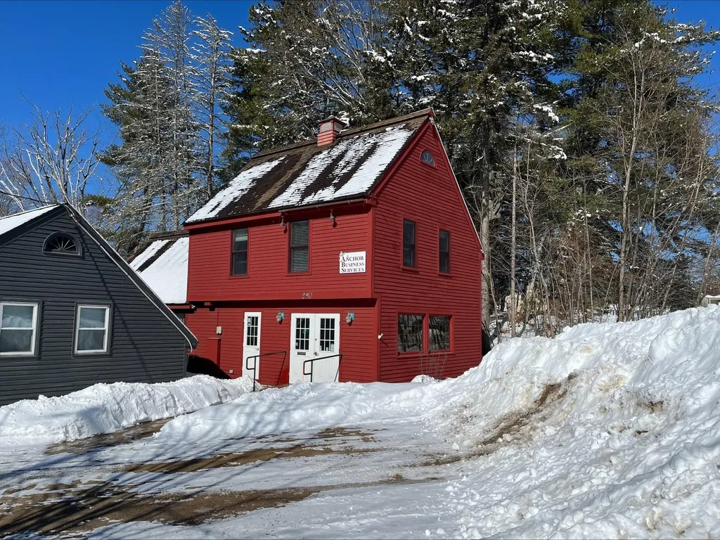 290 East Side Road Conway NH 03818