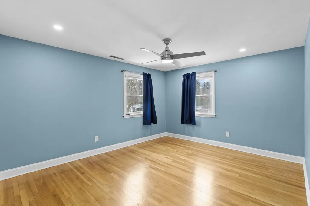 50 Haigh Avenue Salem NH 03079