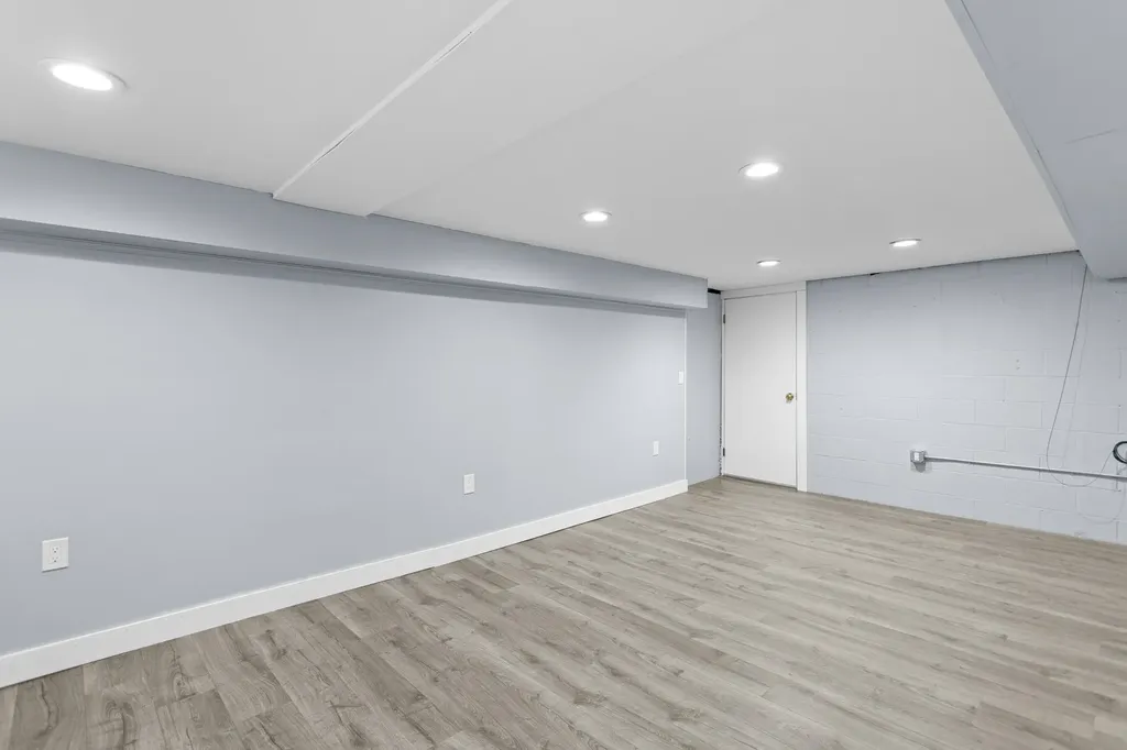 50 Haigh Avenue Salem NH 03079