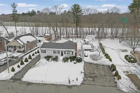 50 Haigh Avenue Salem NH 03079