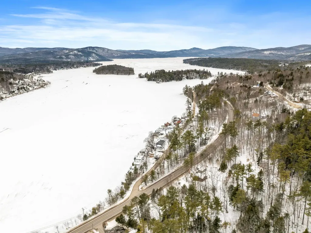 35 Lakewood Pines Road Bristol NH 03222