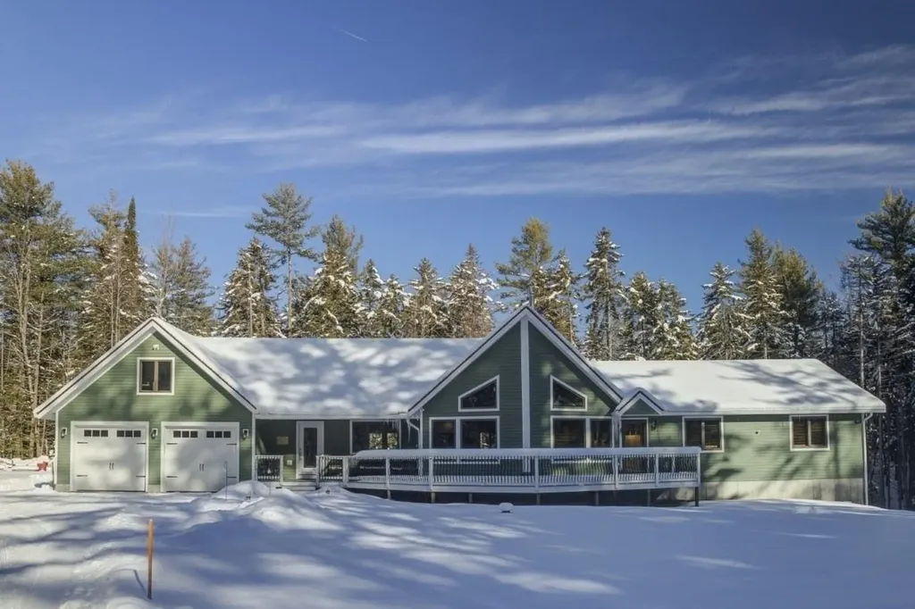 167 Grandpa Harrys Lane Carroll NH 03595