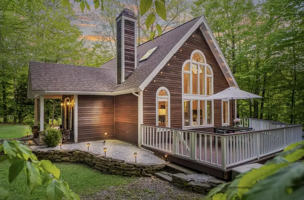 34 Binney Brook Road Wilmington VT 05363