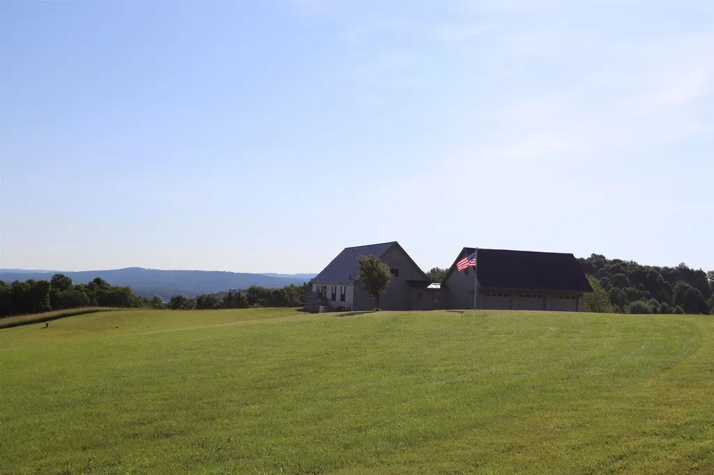 1293 City Farm Road Newport Town VT 05857