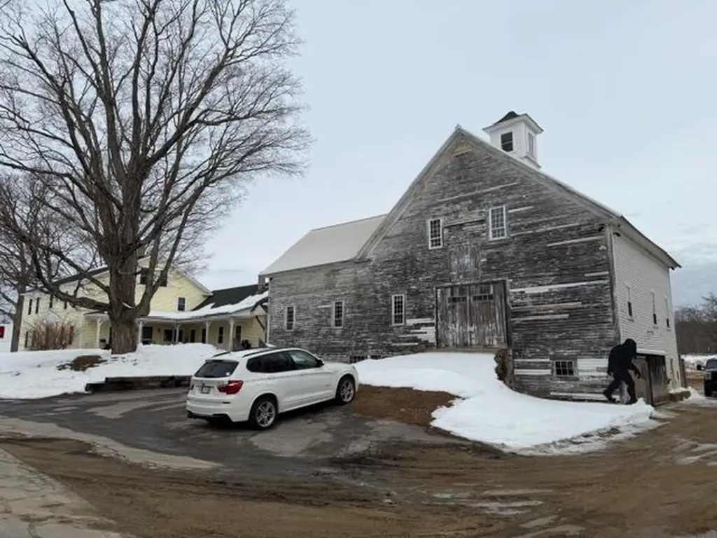 79 High Street Pittsfield NH 03263