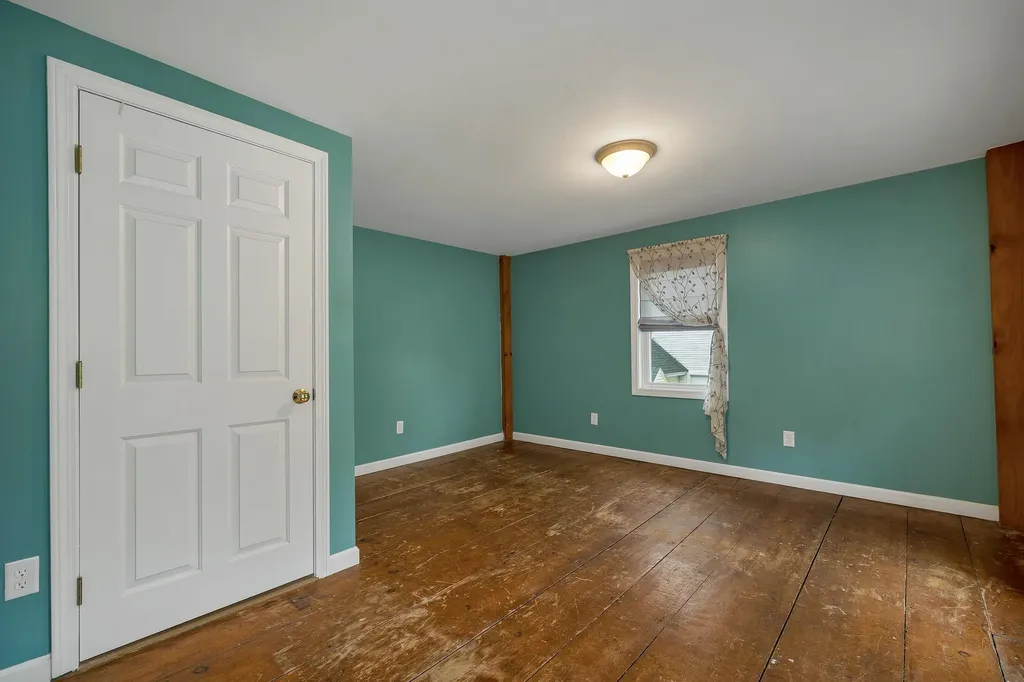 79 High Street Pittsfield NH 03263