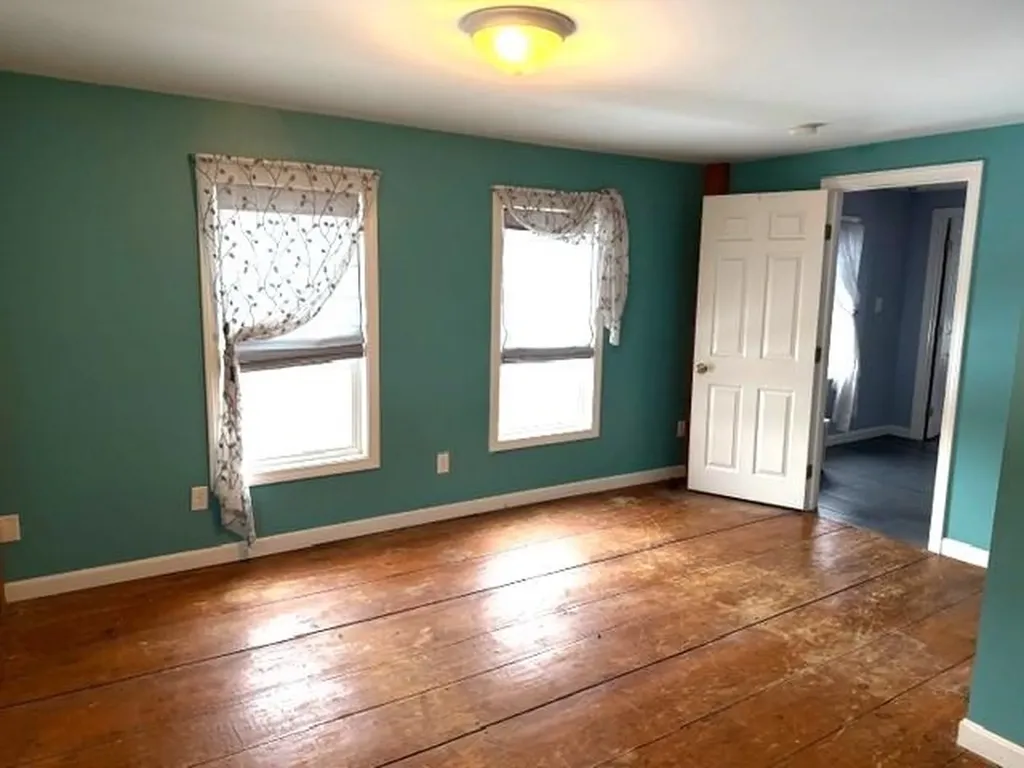 79 High Street Pittsfield NH 03263