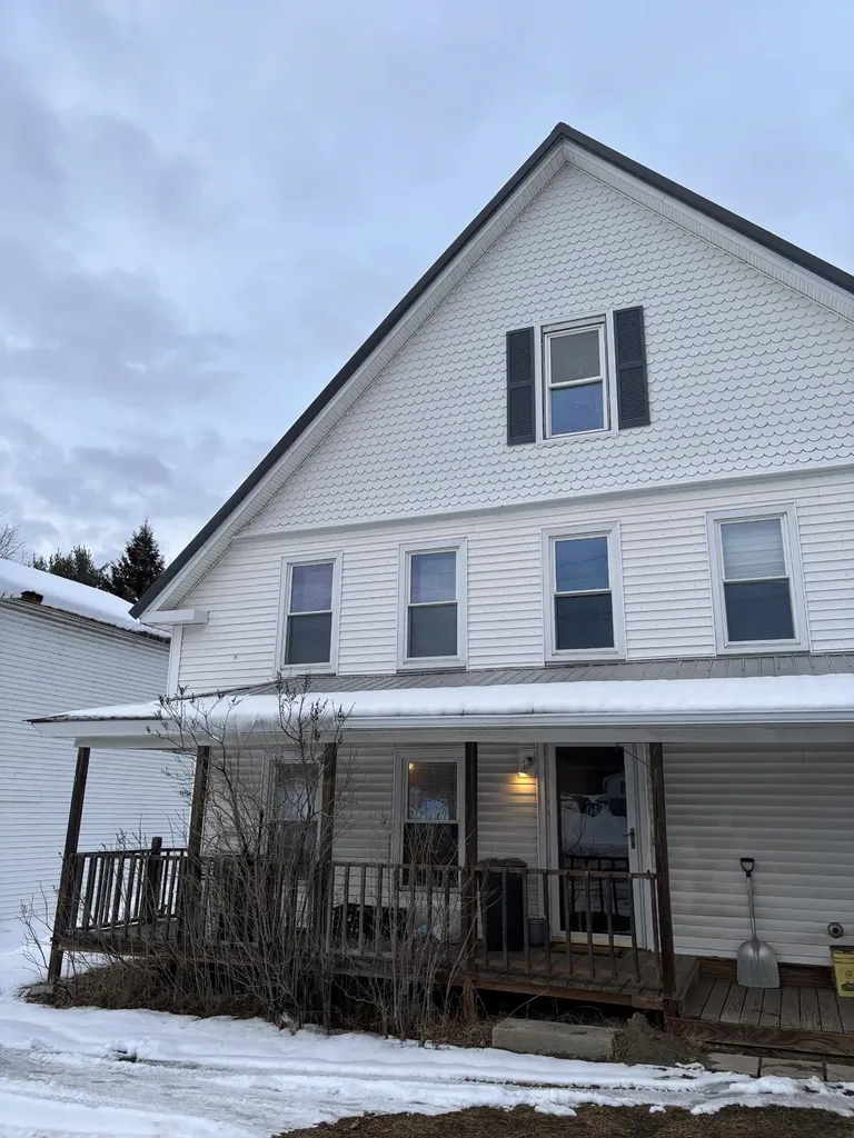 3886 Route 25 Rumney NH 03266