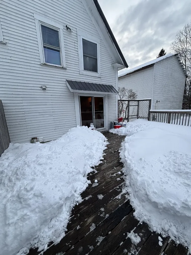 3886 Route 25 Rumney NH 03266