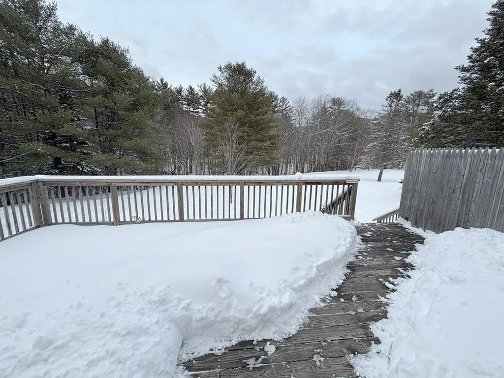 3886 Route 25 Rumney NH 03266