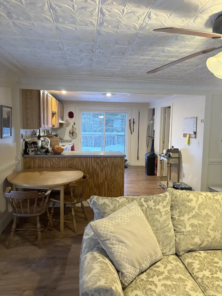 3886 Route 25 Rumney NH 03266