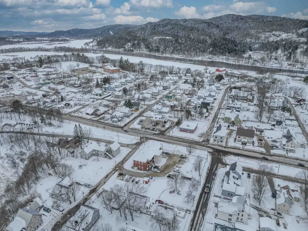 2 & 6 Perkins Place Haverhill NH 03785