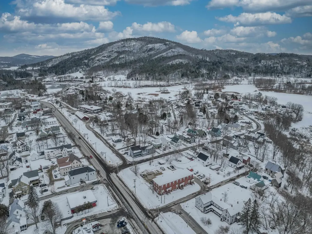 2 & 6 Perkins Place Haverhill NH 03785